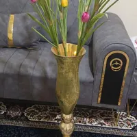 گل گلدان شیشه ای