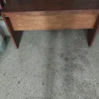 میز چوبی اداری