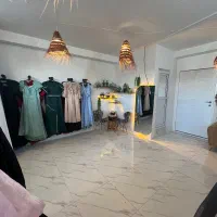همکار خانم درگالری خیاطی