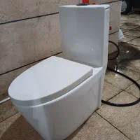 توالت فرنگی شیک و تمیز