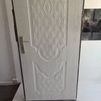 در اوتاق سالم سالم بدونه خط خش در حد نو