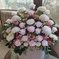 گلدان و باکس گل مصنوعی بهترین هدیه با قیمت مناسب