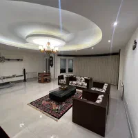 نخست وزیری ۱۷۶ متر سه خوابه فروشی دو کله با پارک