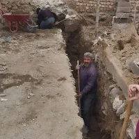 تخریب برش آسفالت وبتن چاه فاضلاب بنایی وگچکاری