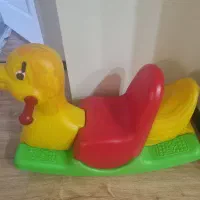 راکر کودک مدل اردک کاملا سالم