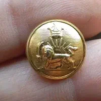 مجموعه کلکسیونی ده عدد دکمه سه عدد آرم نیروی زرهی|کلکسیون و سرگرمی|شیراز, فرهنگ شهر|دیوار