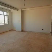 ساختمان سه طبقه