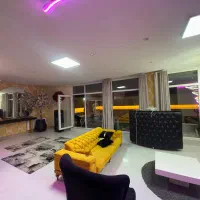 ویلا مدرن استخر وجکوزی ابگرم تاپ لوکیشن|اجارهٔ کوتاهمدت ویلا و باغ|کرج, کمالشهر|دیوار