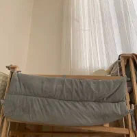 تخت کنار مادر کاملا سالم