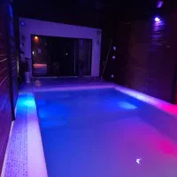 اجاره کلبه سویسی استخر روباز ابگرم|اجارهٔ کوتاهمدت ویلا و باغ|آمل, |دیوار