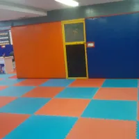 استخدام مربی خانم و آقا ورزشهای gym