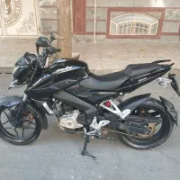موتور NS200 عروسک