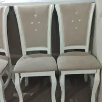 سه تا صندلی غذاخوری