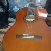 گیتار یاماها  c40 اصل اندونزی همراه با کارتون
