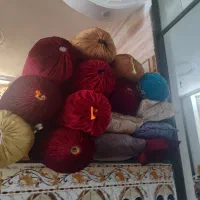 بالشت پشتی و زیر سری