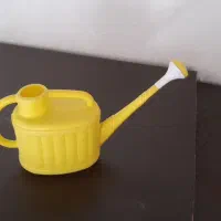 گلدان پلاستیکی محکم وسالم وتمیز در حد نو|گل و گیاه طبیعی|ری, شهرک نظامی|دیوار