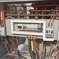 متخصص برق صنعتی و ساختمان