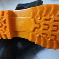 چکمه|کیف، کفش، کمربند|زنجان, |دیوار