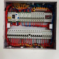 خدمات فنی لومن