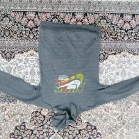 تعدادی کیف و لباس