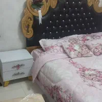 تخت دو نفره در حد نو بدون تشک