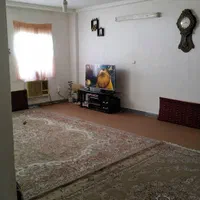 آپارتمان ۹۰متری۲طبقه همکف.سند تک برگ