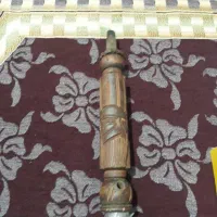 تنه چوب سرخ رخ دار