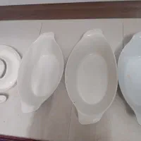 چهارتا ظرف سفید