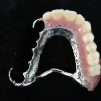 دندانسازی|خدمات آرایشگری و زیبایی|اقلید, |دیوار