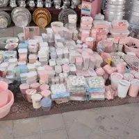 مقداری ظروف پلاستیک به صورت عمده ویکجا