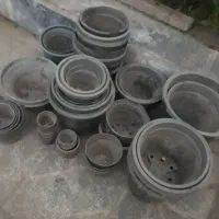 گلدان پلاستیکی مشکی