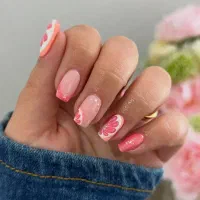 خدمات تخصصی کاشت ناخن ژلیش لمینت