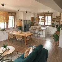 نقاشی ساختمان.کاغذ دیواری.پارکت.