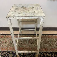 چهارپایه آهنی