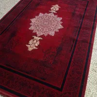 فرش لاکی قرمز(بازرگانی مهرگفته همه روفرش میدم)