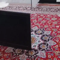 یک عدد تلویزیون سامسونگ ۴۰اینچ