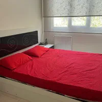 تخت و میز آرایش و عسلی و تشک