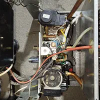 نصب و تعمیر و سرویس انواع پکیج و رادیاتور|آبگرمکن، پکیج، شوفاژ|محمدشهر, همایون ویلا|دیوار