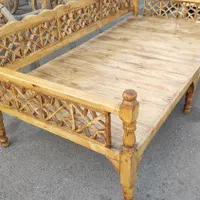 تخت سنتی چوبی/مبلمان سنتی/مشبک/سفره خانه|مبلمان خانگی و میز عسلی|قزوین, |دیوار
