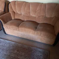 مبل کرم رنگ ۷نفره. سالمه بدون هیچ مشکل