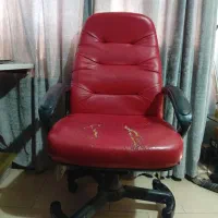 صندلی اداری شکیل و بزرگ و راحت