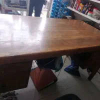 میز اداری به همراه دو عدد کشو در میز