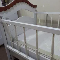 تخت کودک مناسب نوزادی تا ۵ سال|تخت و صندلی بچه|ری, حمزه‌آباد|دیوار