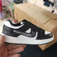 کتونی نایک یرو|کیف، کفش، کمربند|اسلام‌شهر, چیچکلو|دیوار