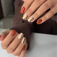 ترمیم و کاشت ناخن بصورت تخصصی (آف ویژه)