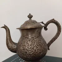 قوری بسیار قدیمی قلم مدل خاص