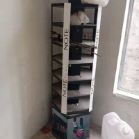 استند آرایشی لاک