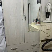 کمد کشودار جلو اینه