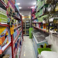 نیازمند به فروشنده خانم