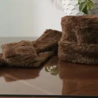 شال و کلاه خزدار